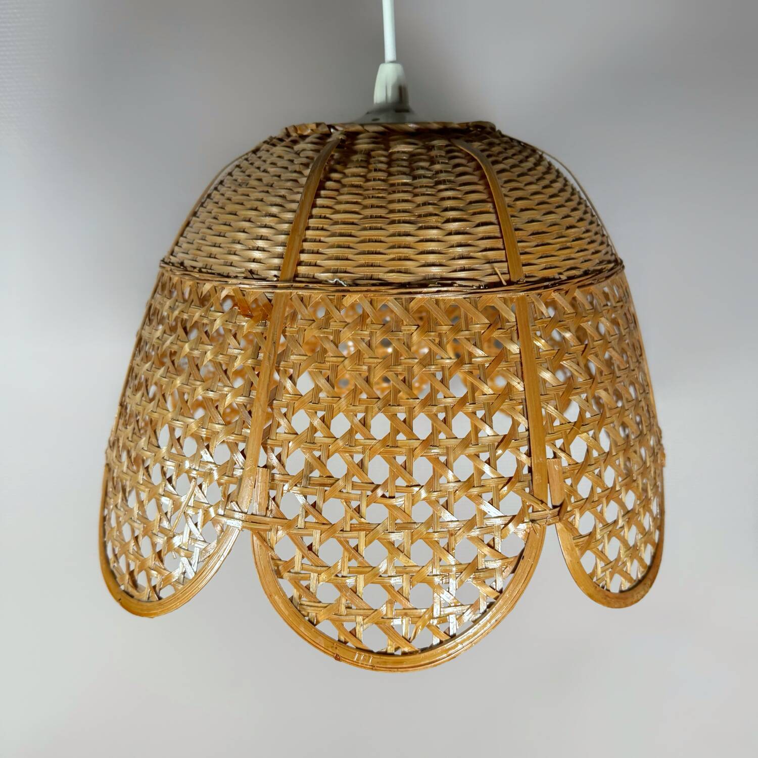 60s rattan flower chandelier