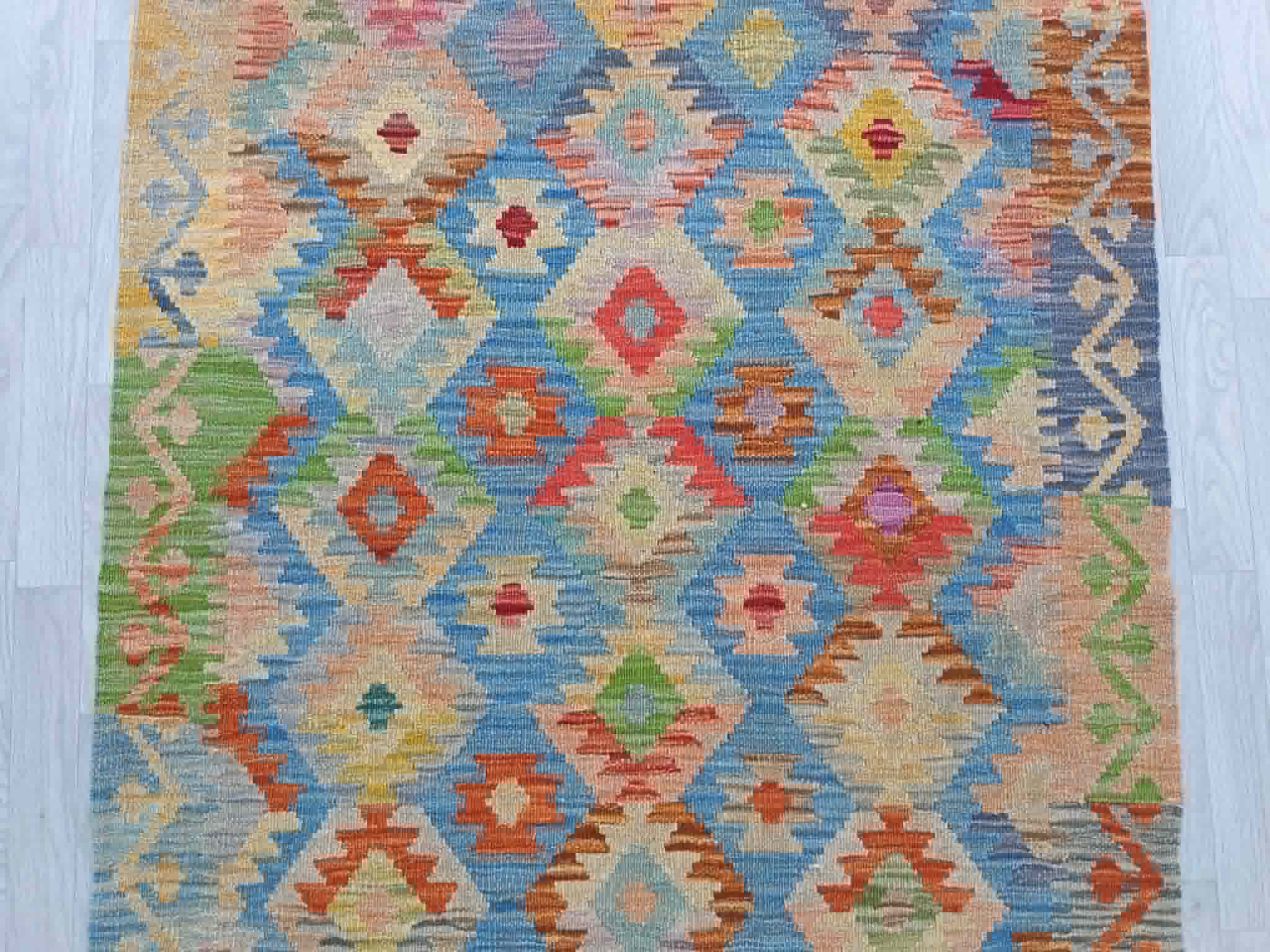 Handmade Persian Gashqaï rug