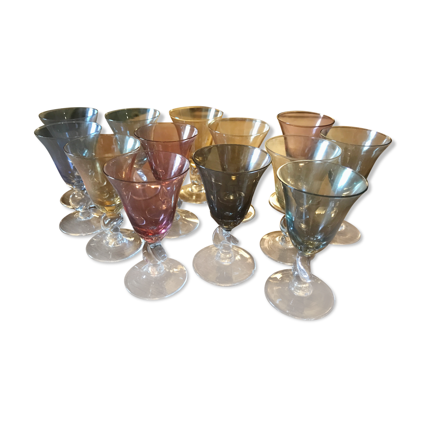 13 verres à liqueur