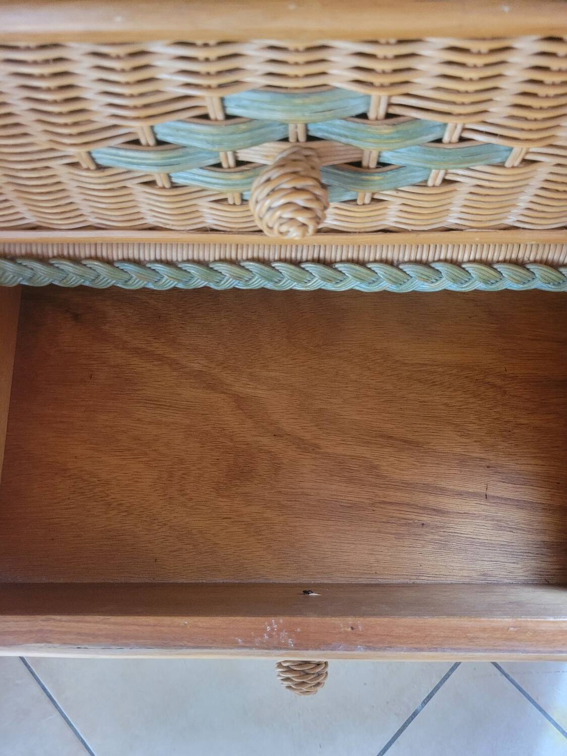 Wicker/rattan/wood chest of drawers