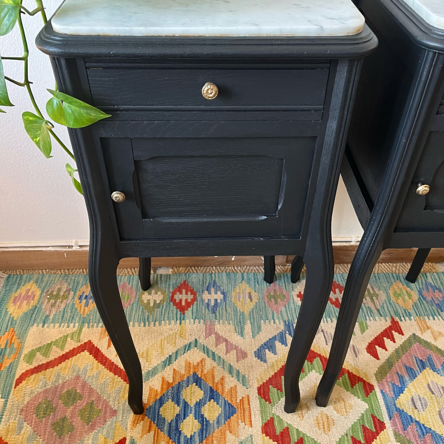 Pair of marble and wood bedside curved feet