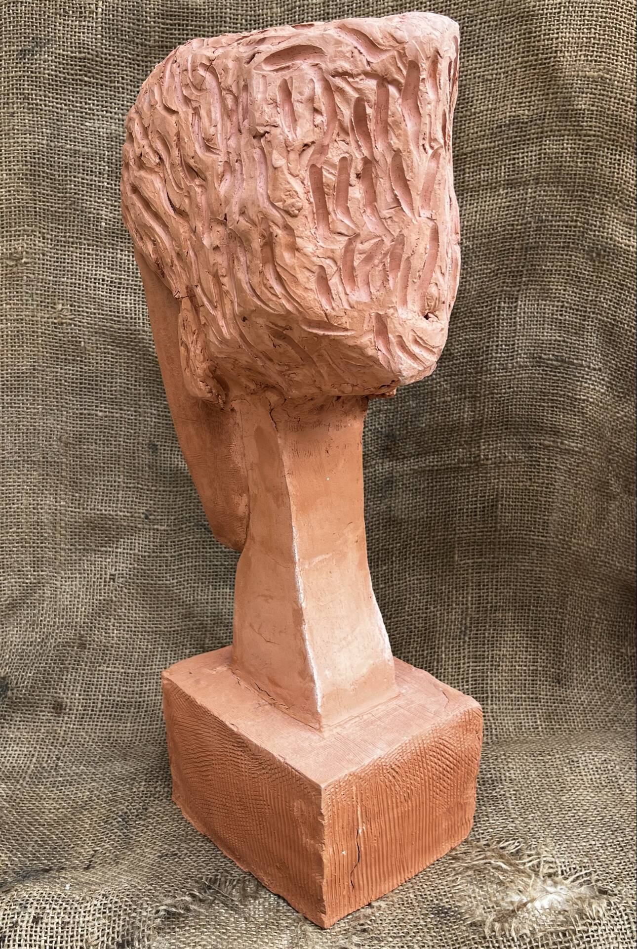 Buste de femme en terre cuite