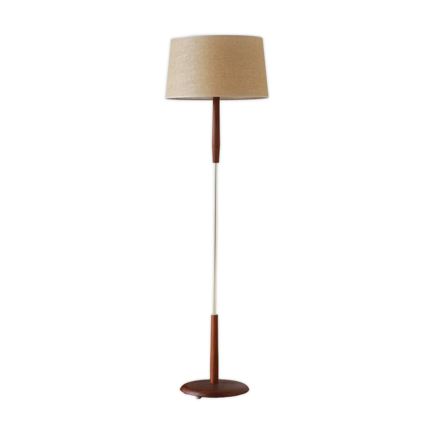 Vintage teak floor lamp from the 60s – renovated & chic design