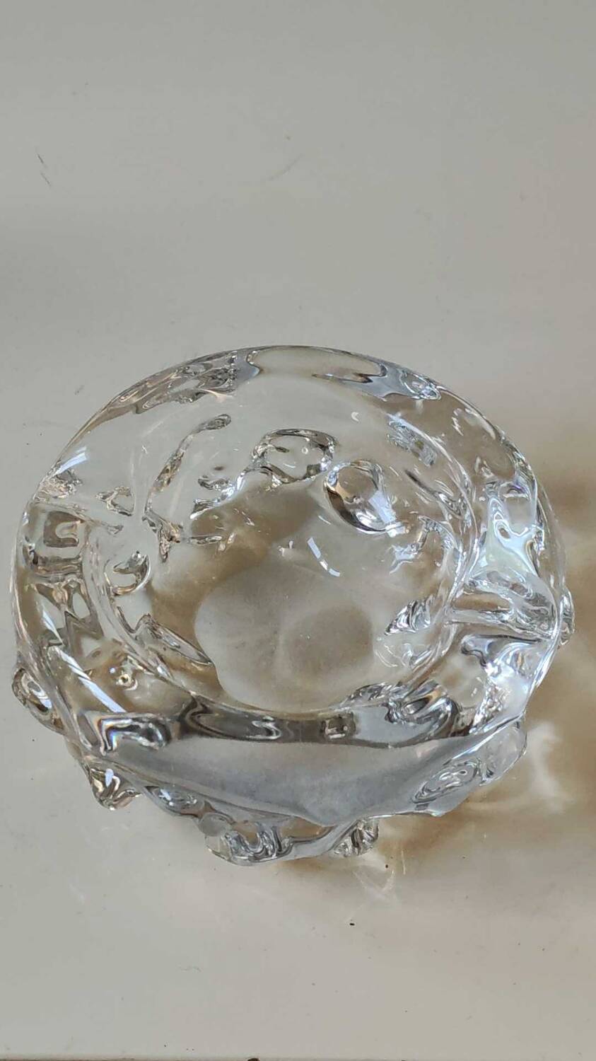 Elegant Empty pocket/ashtray organic floral shape. In crystal. Charles Schneider style. Diam 12 cm