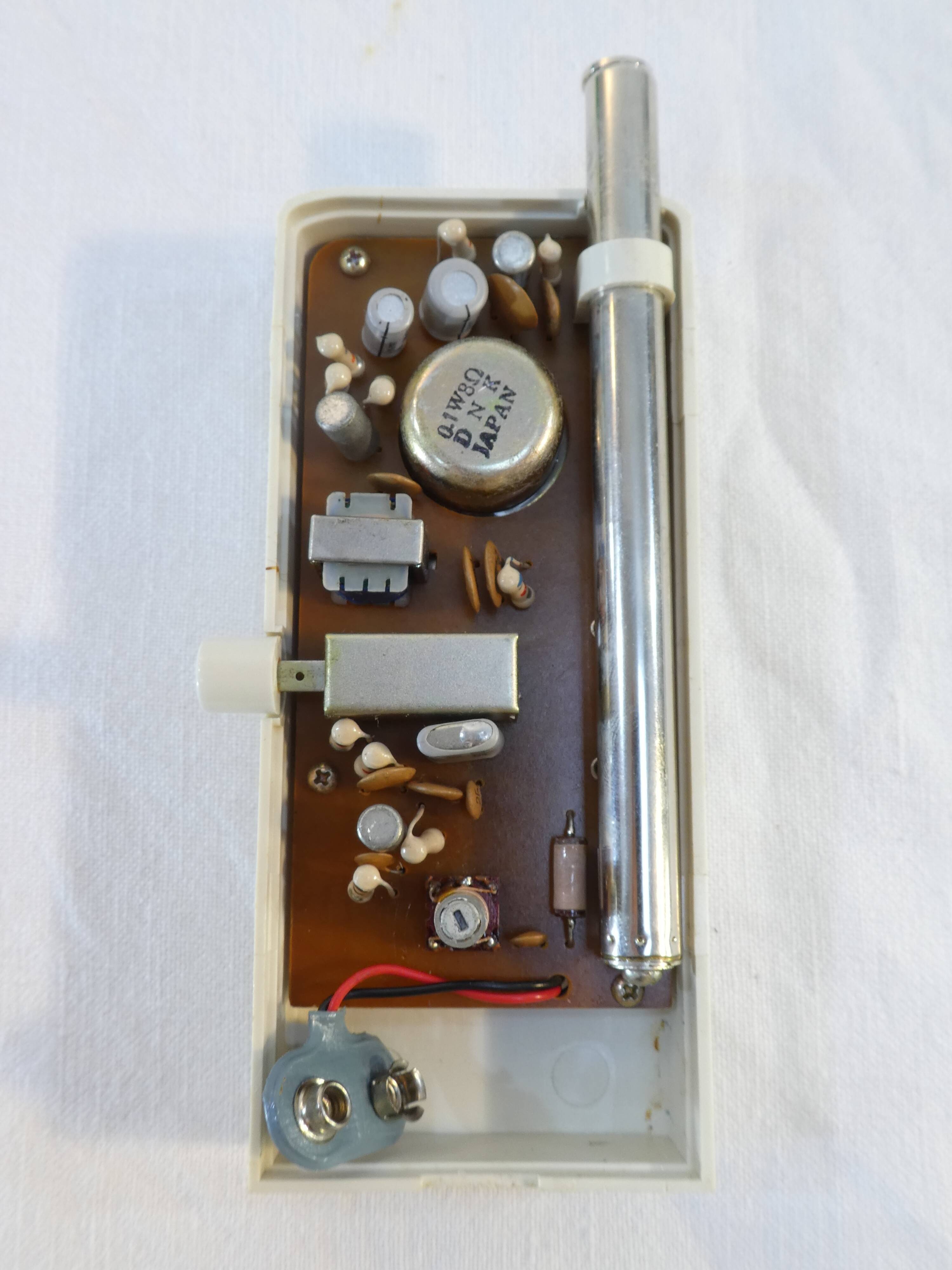 Pair of walkie-talkies Bona model WE 32 made in Japan