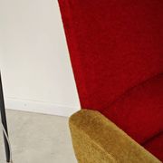 Fauteuil tissu rouge et jaune moutarde style bouclette 1970