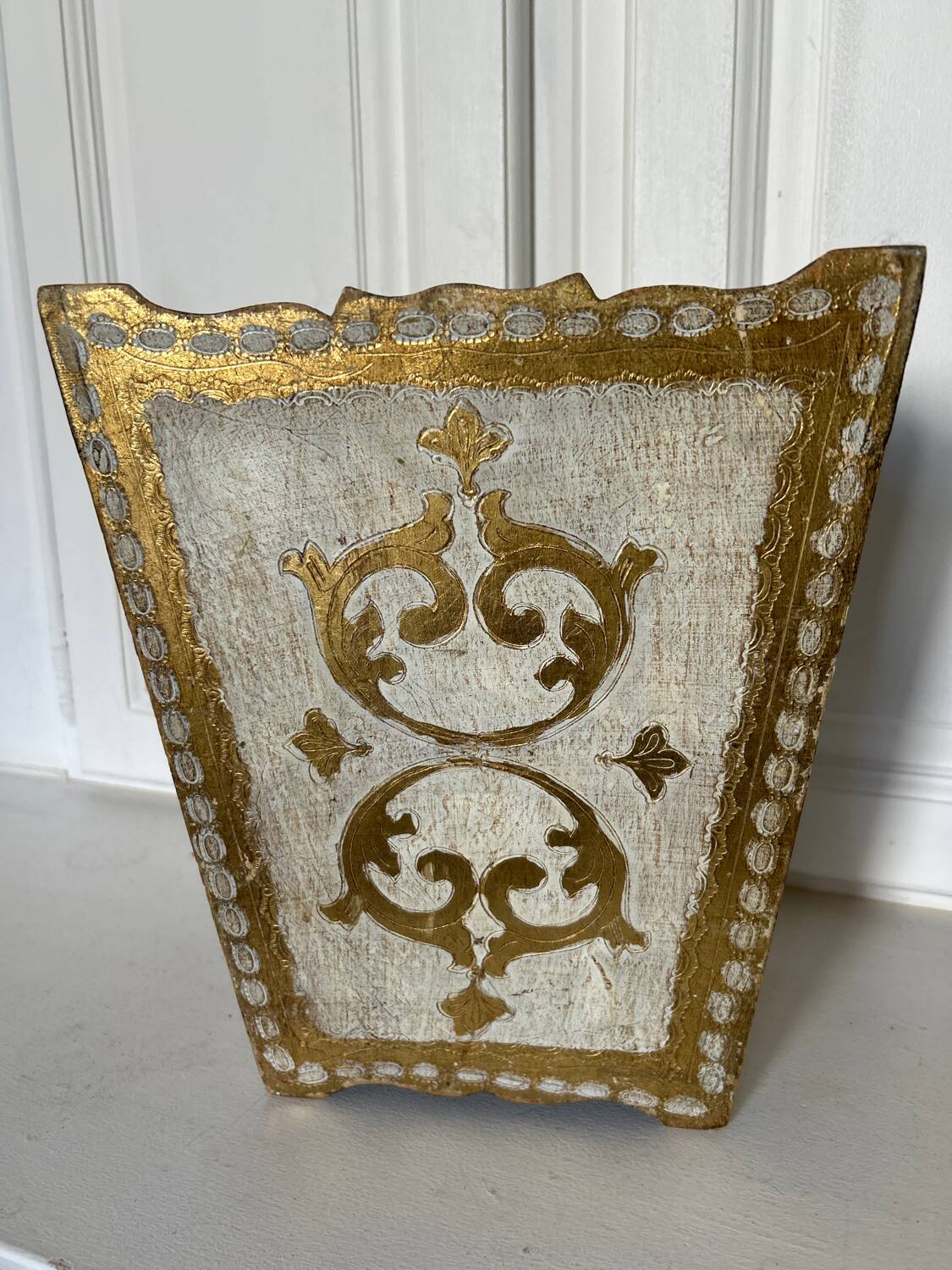 Florentine style wastepaper basket