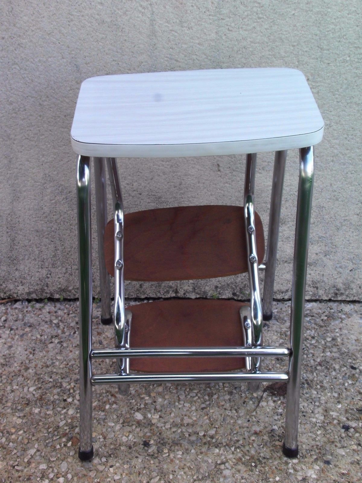Tabouret marche pieds en formica - années 60-70