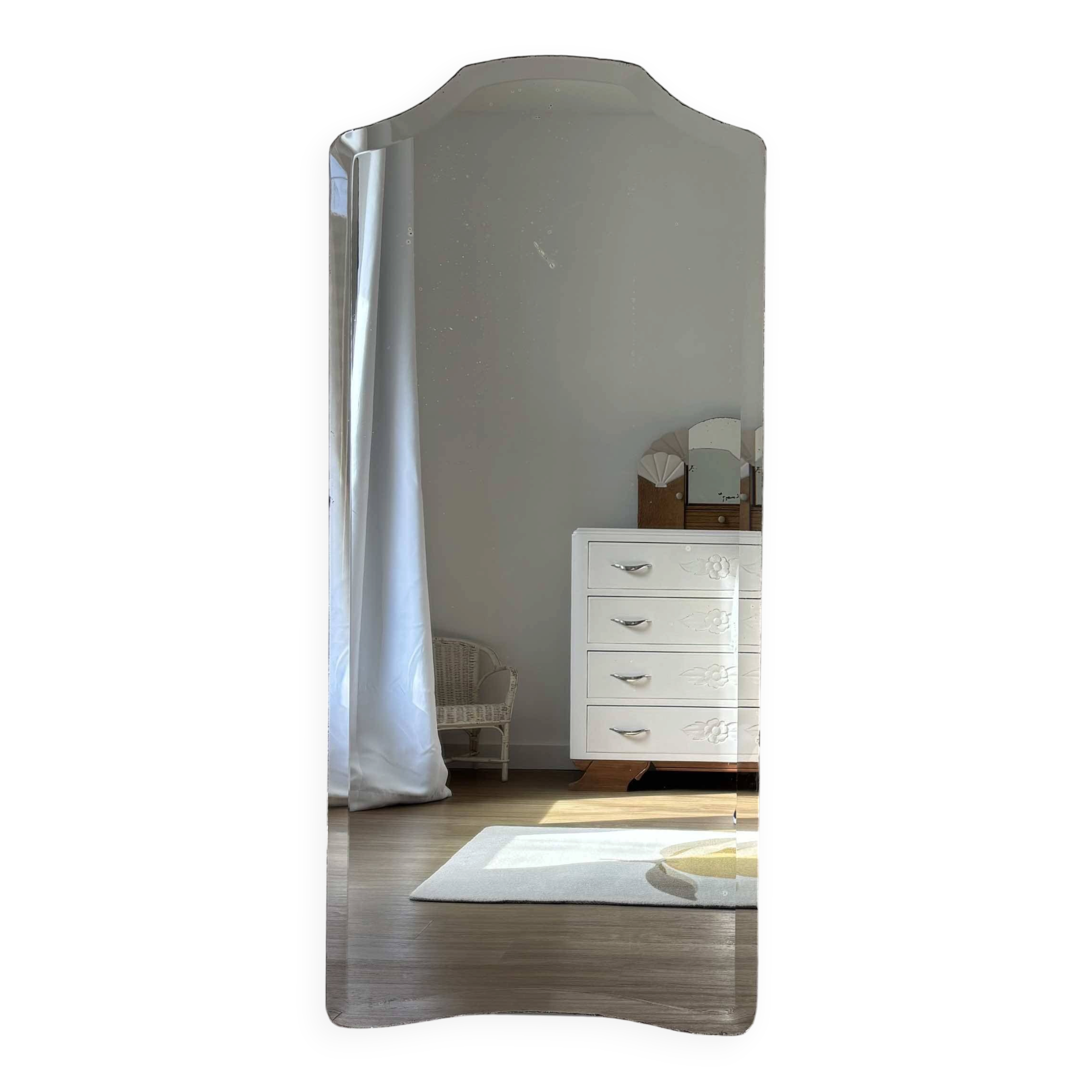 Large bevelled mirror