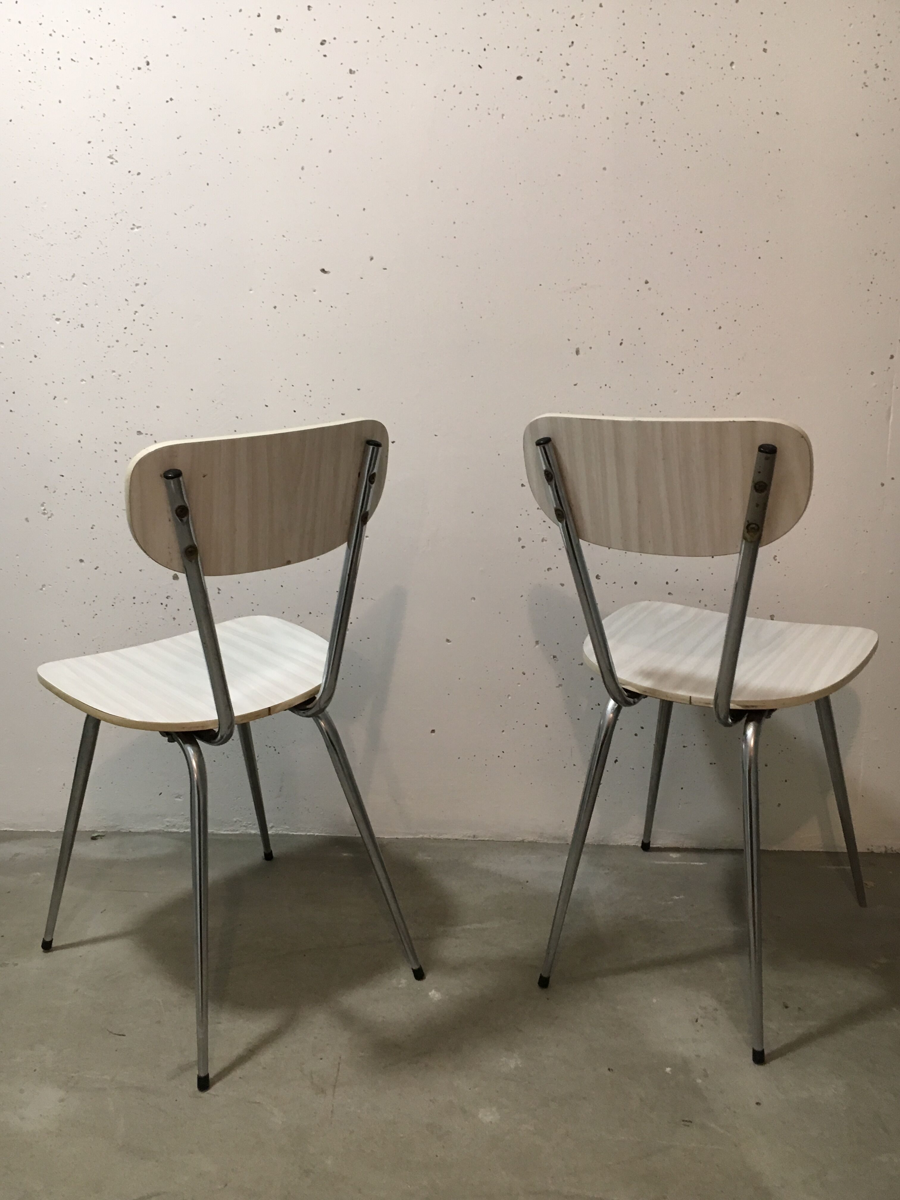Paire de chaises formica blanc, années 60