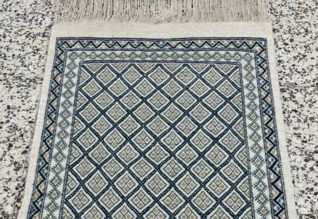 Handmade margoum rug in natural wool of superior quality