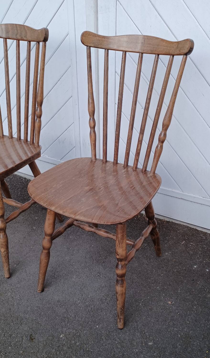 Pair of Baumann chairs model Tacoma
