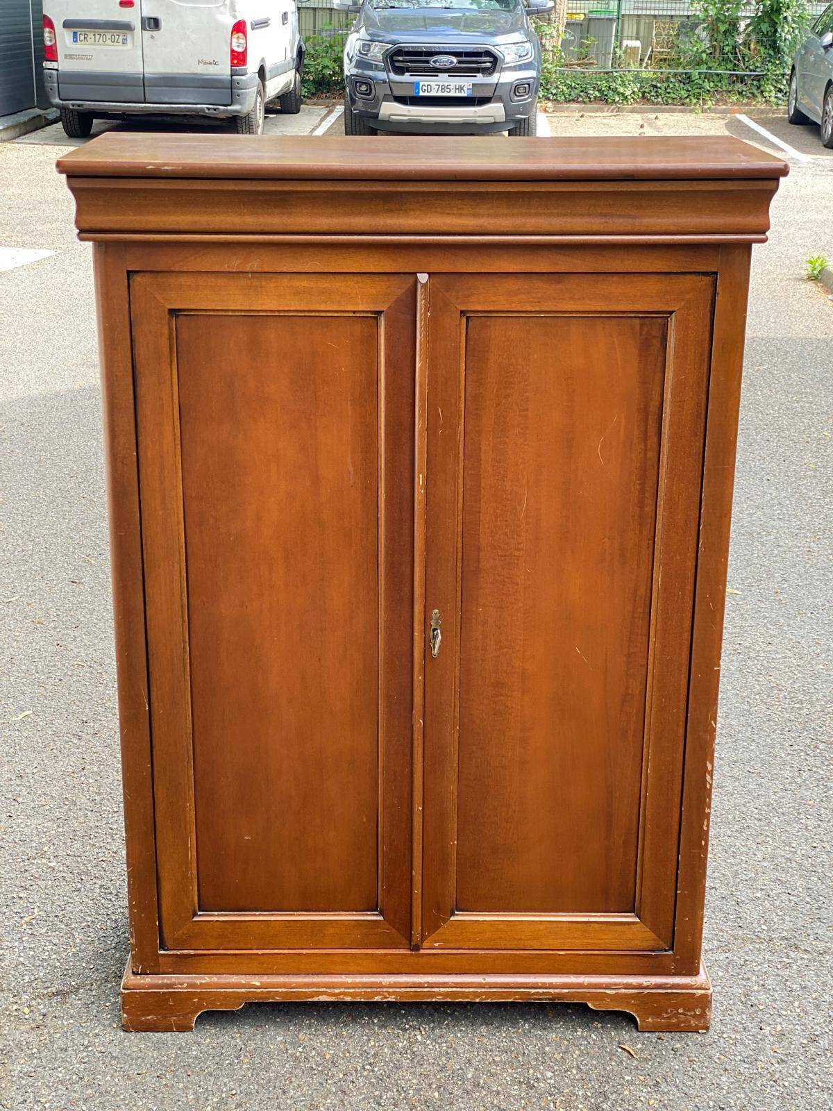 Armoire en bois Louis Philippe tiroir et porte