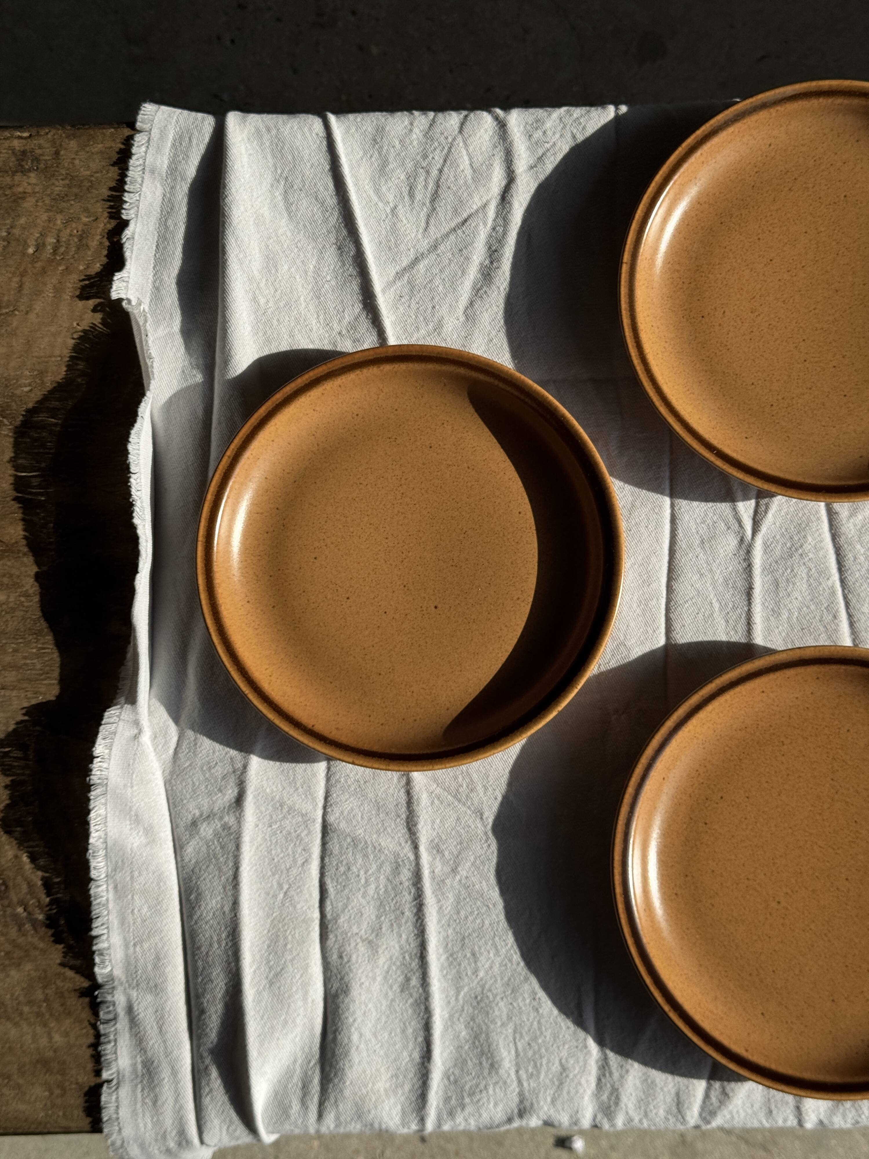 Set of 11 small dessert plates in brown-striped stoneware from Sarreguemines.