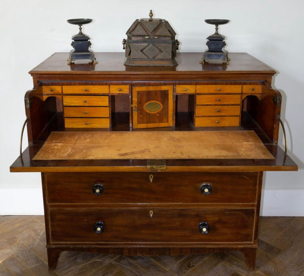 Commode georgian english secretary in mahogany, 1816
