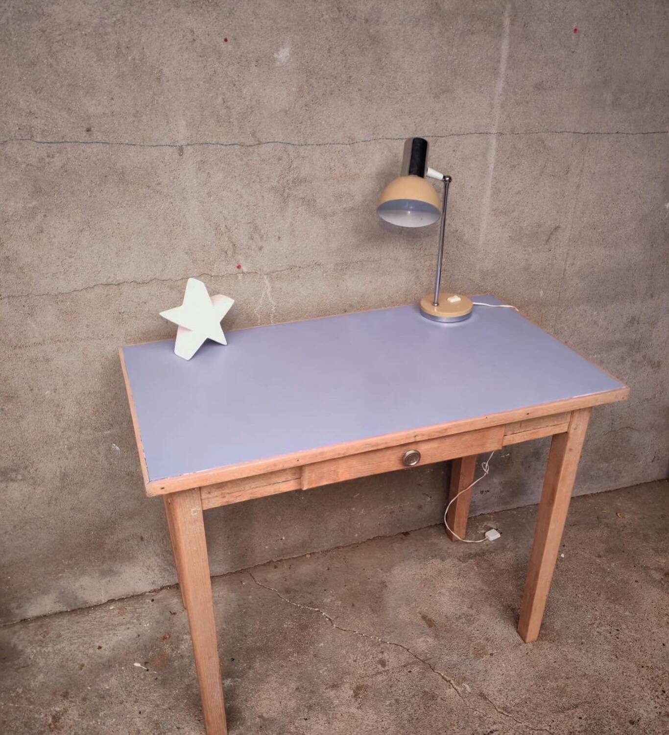 Small table or desk