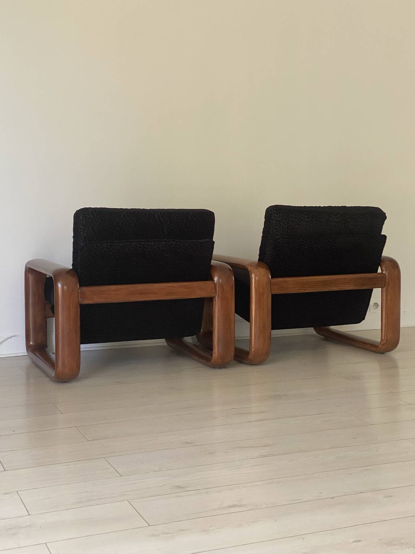 Set of 2 "Hombre" armchairs by Burkhard Vogtherr