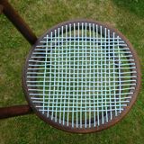 Chaise avec assise tressée de fil bleu