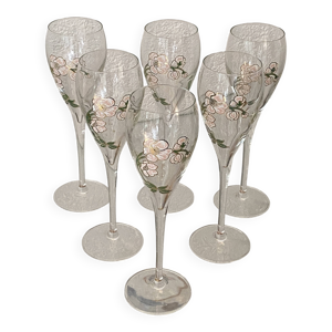 six  flûtes à champagne