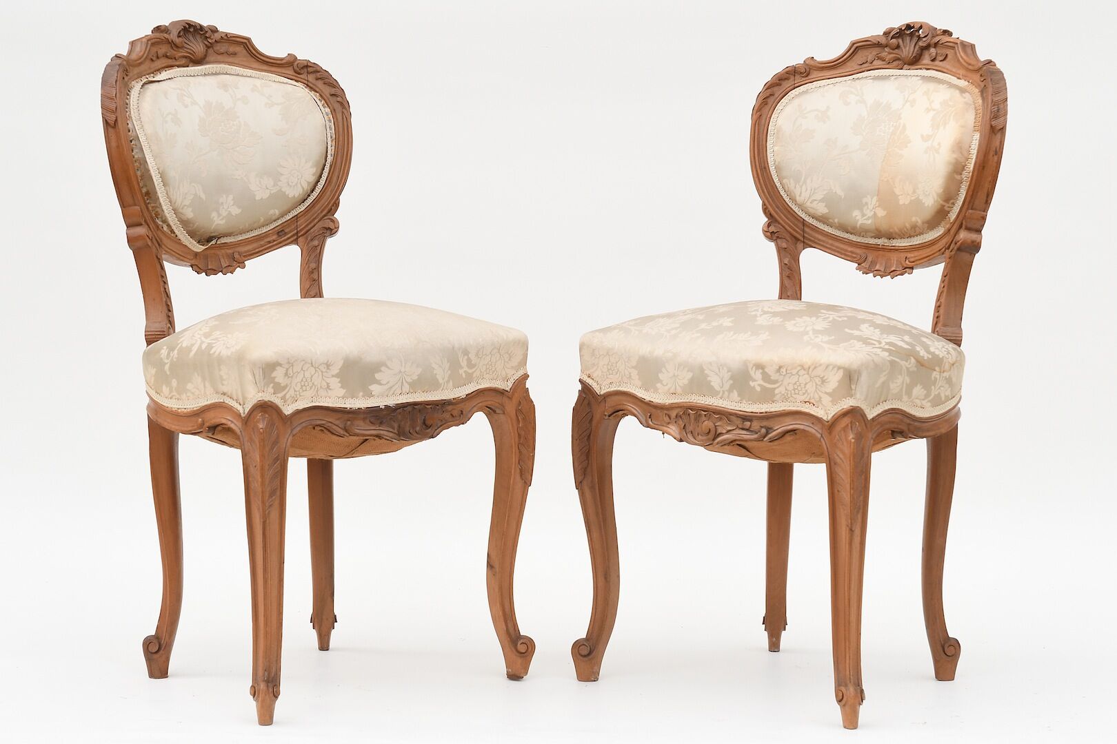 Mobilier de salon de style Louis XV