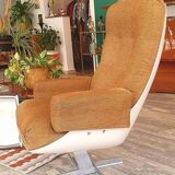 Molded shell armchair 1970