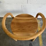 Chaise curbée avec assise ronde