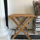Table d’appoint en acacia