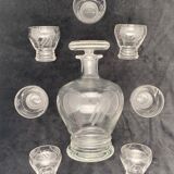 Carafe set and its glasses in fine chiseled glass