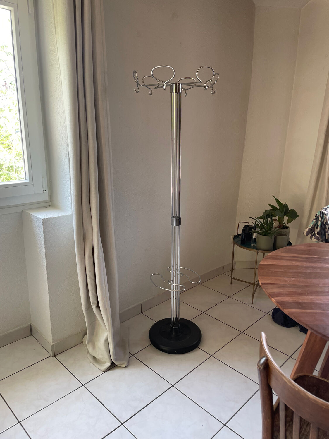 Vintage chrome coat rack – Isao Hosoe