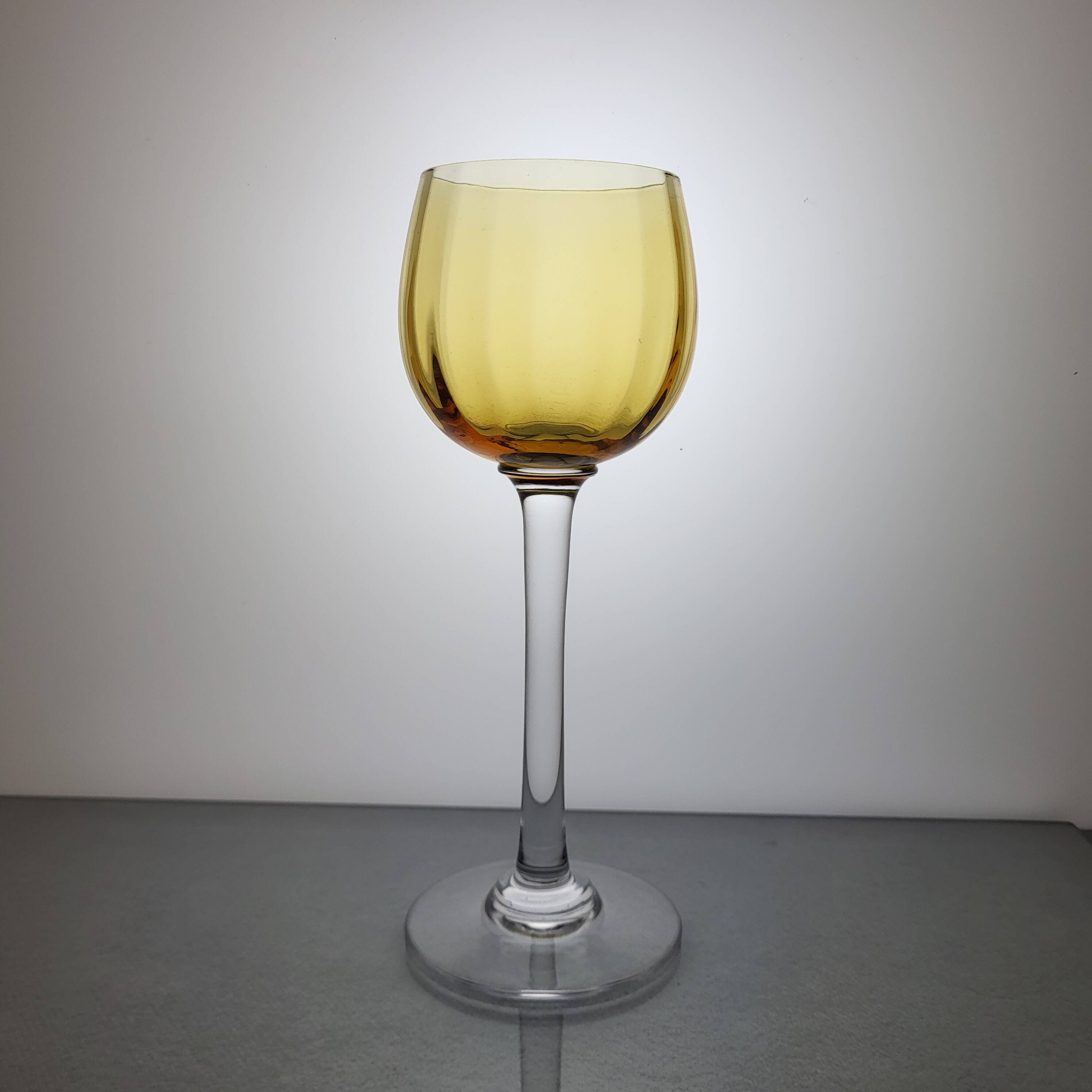 6 verres à vin ambrés en cristal