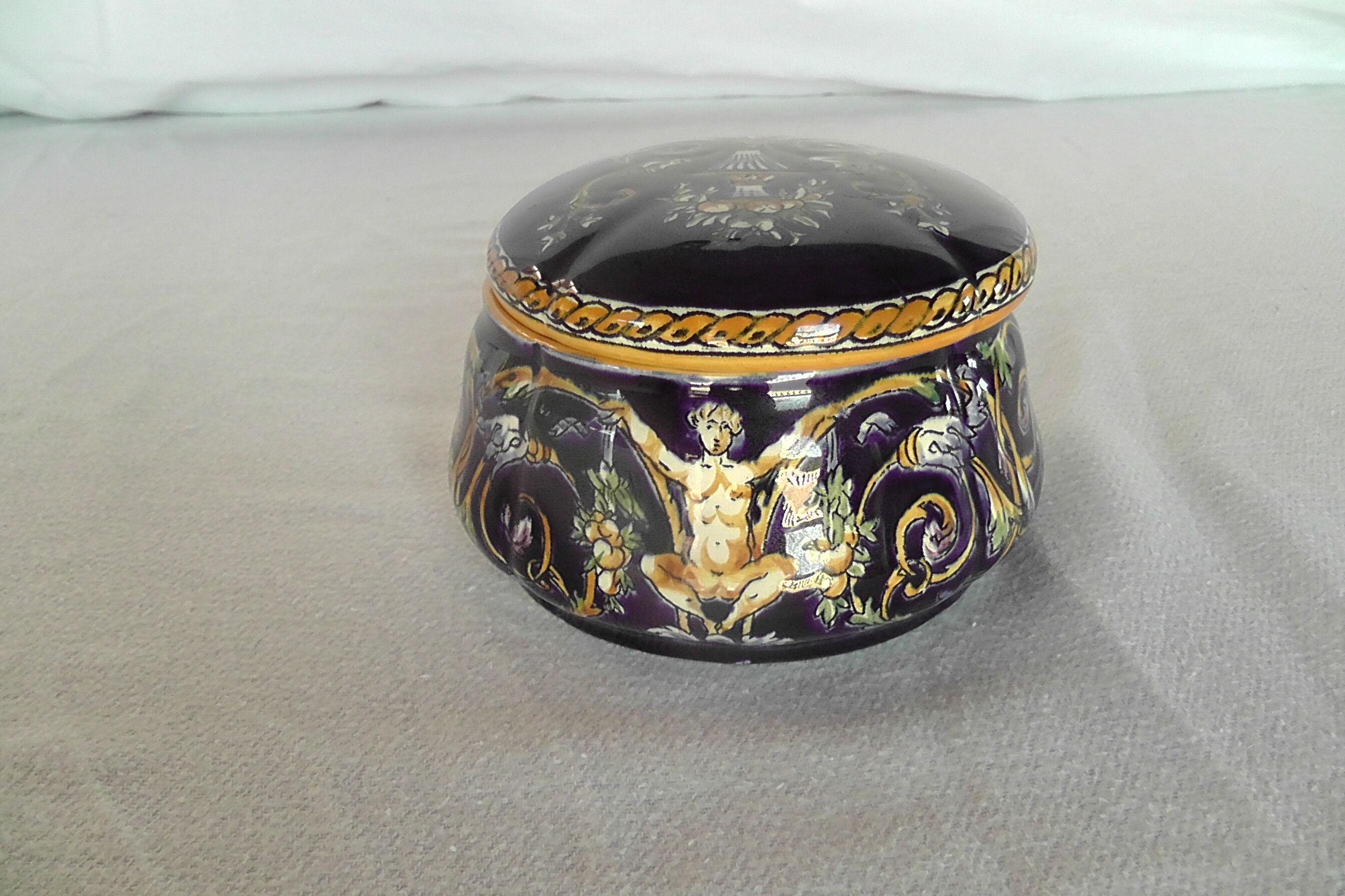 Candy box Gien XXth century