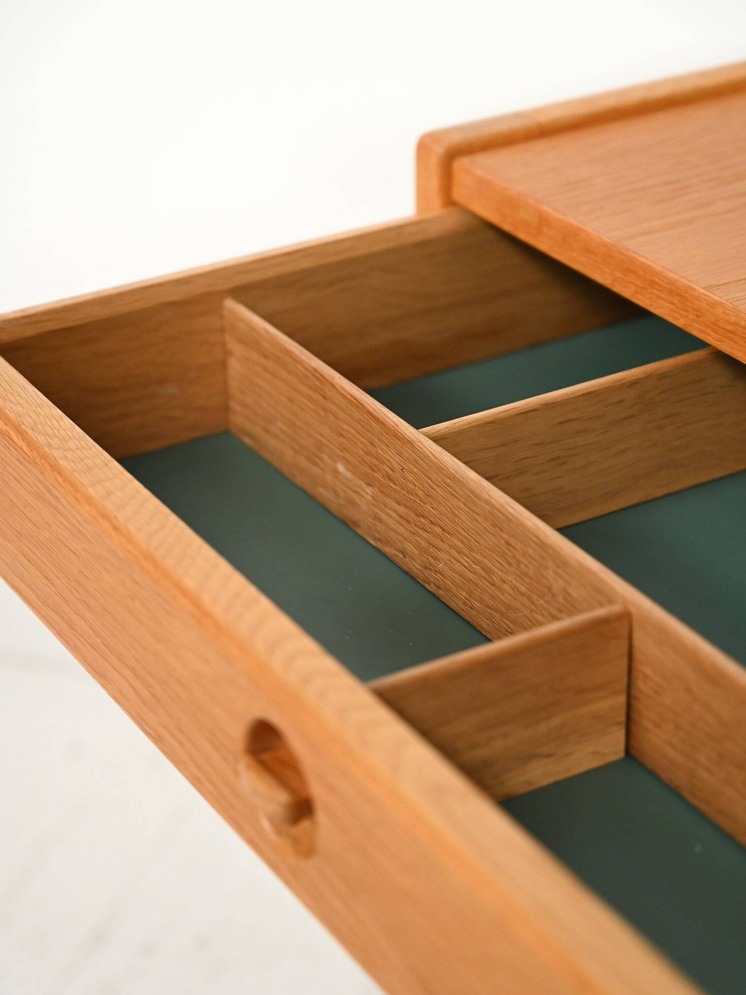 Table de couture scandinave par Egström & Myrstrand