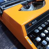 Welco 200 de luxe orange typewriter