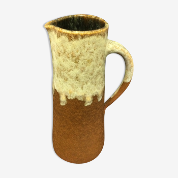 Accolay pitcher