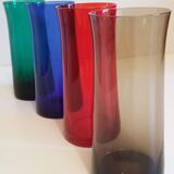 Verres à orangeade colorés