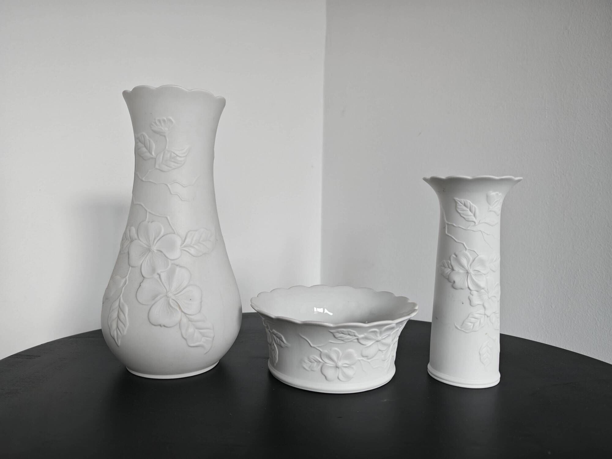 Set of 3 biscuit porcelain vases mid-century Manfred Frey Kaiser