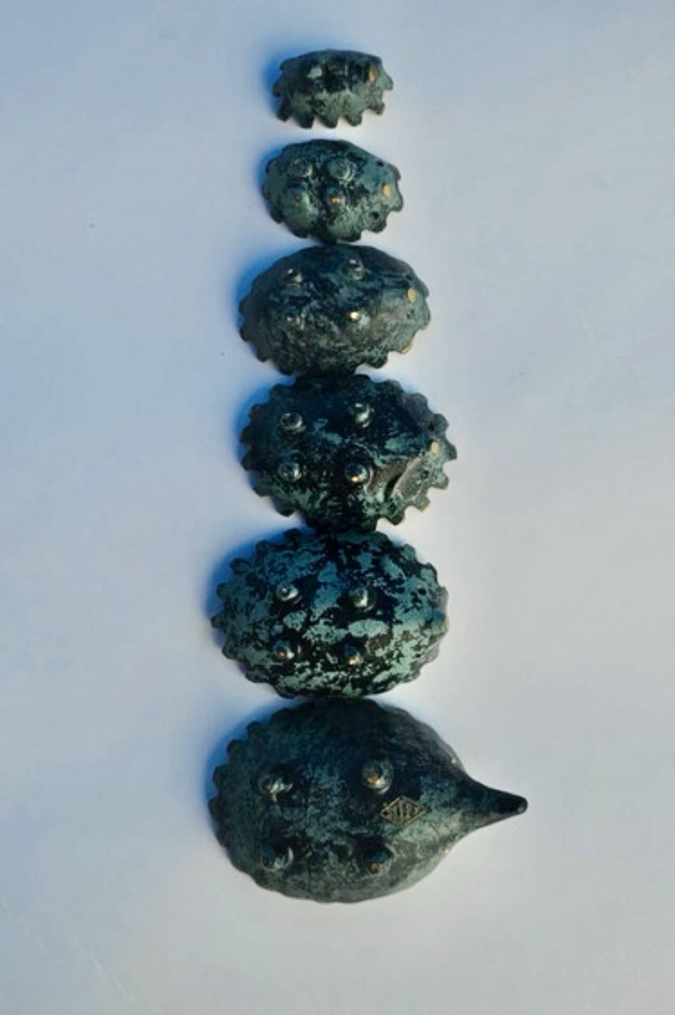 Ensemble de 6 hérissons empilables en bronze Walter Bosse pour Silex