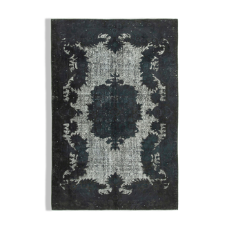 Handmade hi-low pile oriental 1980s 178 cm x 267 cm black carpet
