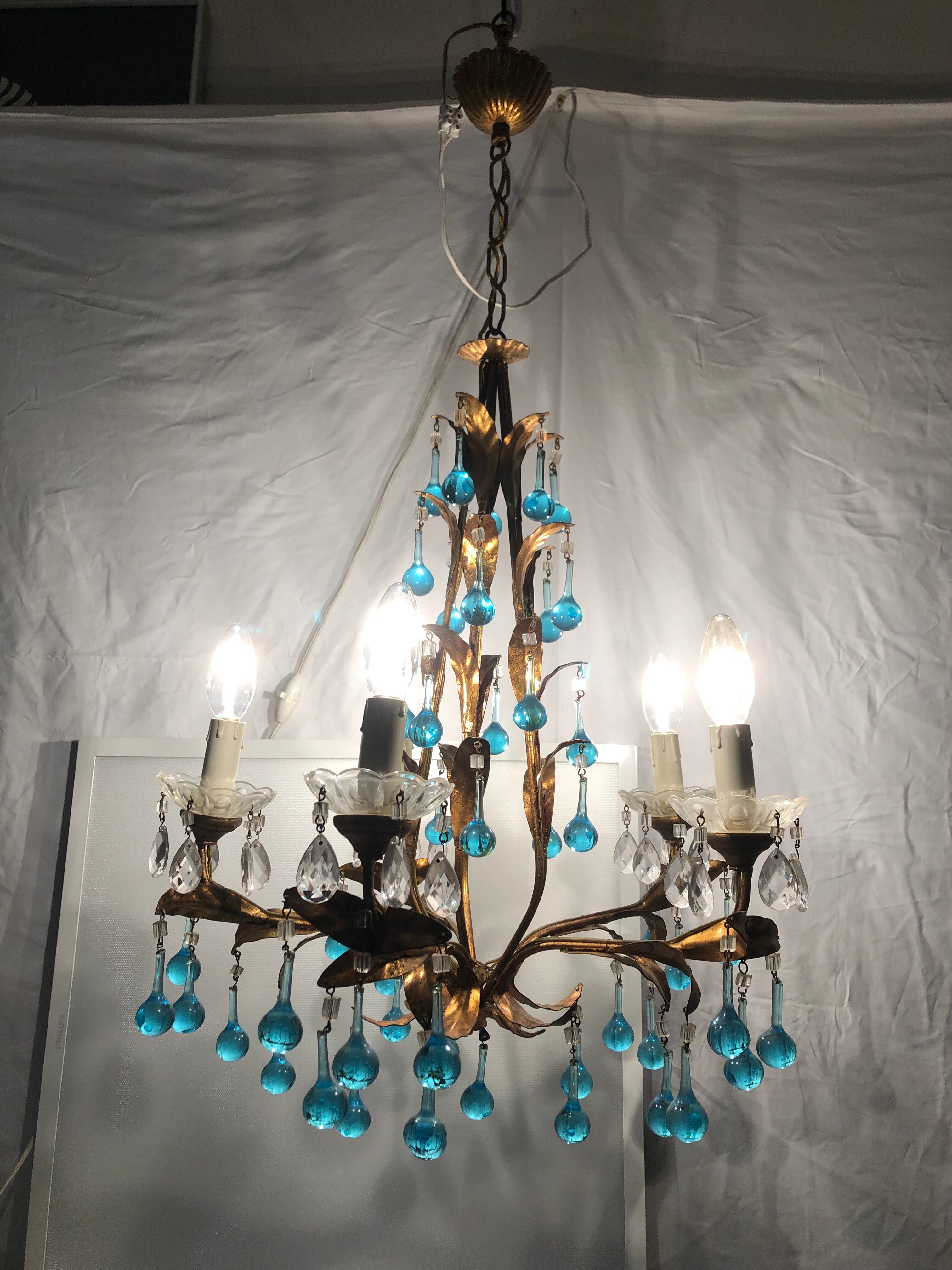 Chandelier with pearl grapevines