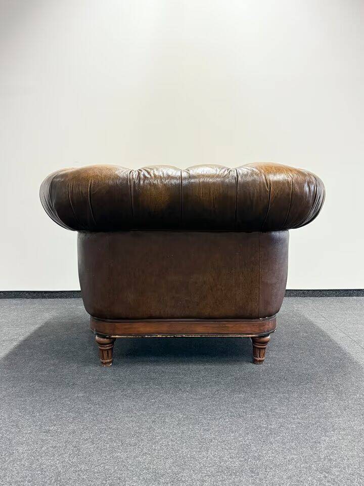 Brown Leather Vintage Chesterfield armchair