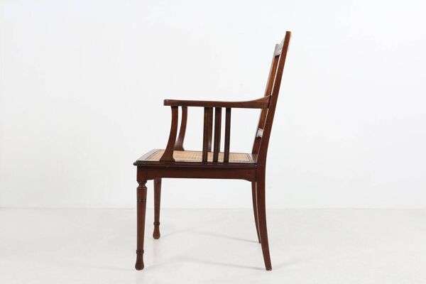 Fauteuil ancien français avec assise en cannage, France, vers 1890