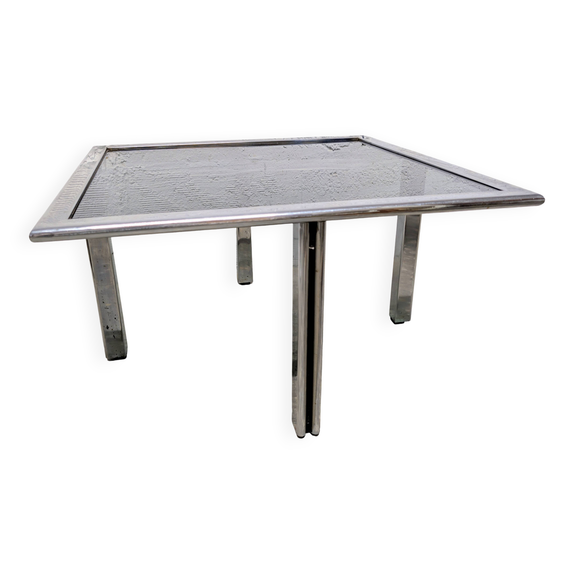 Table basse en métal et verre fumé