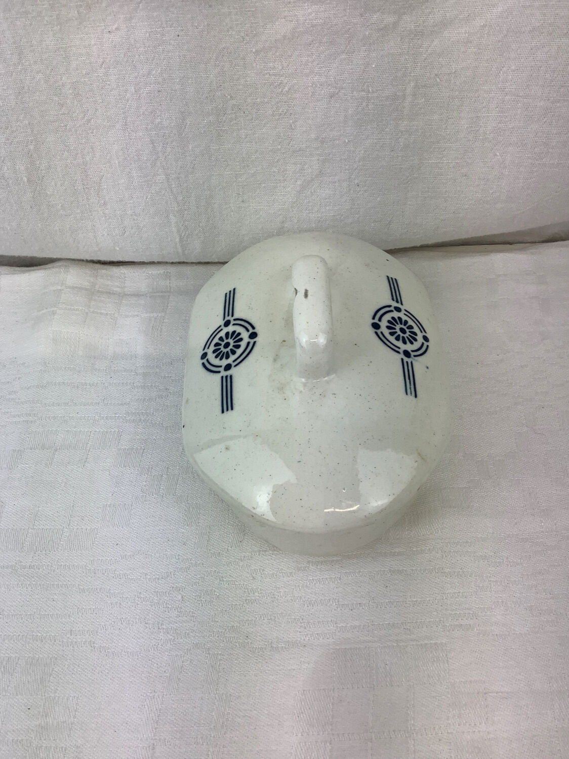 Anti-artisanal soap holder