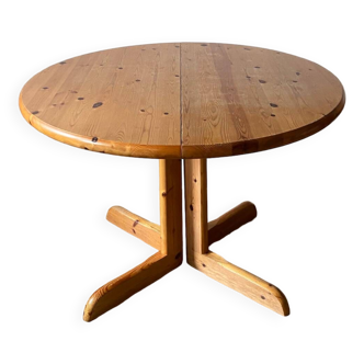 Round solid pine dining table with 2 extensions
