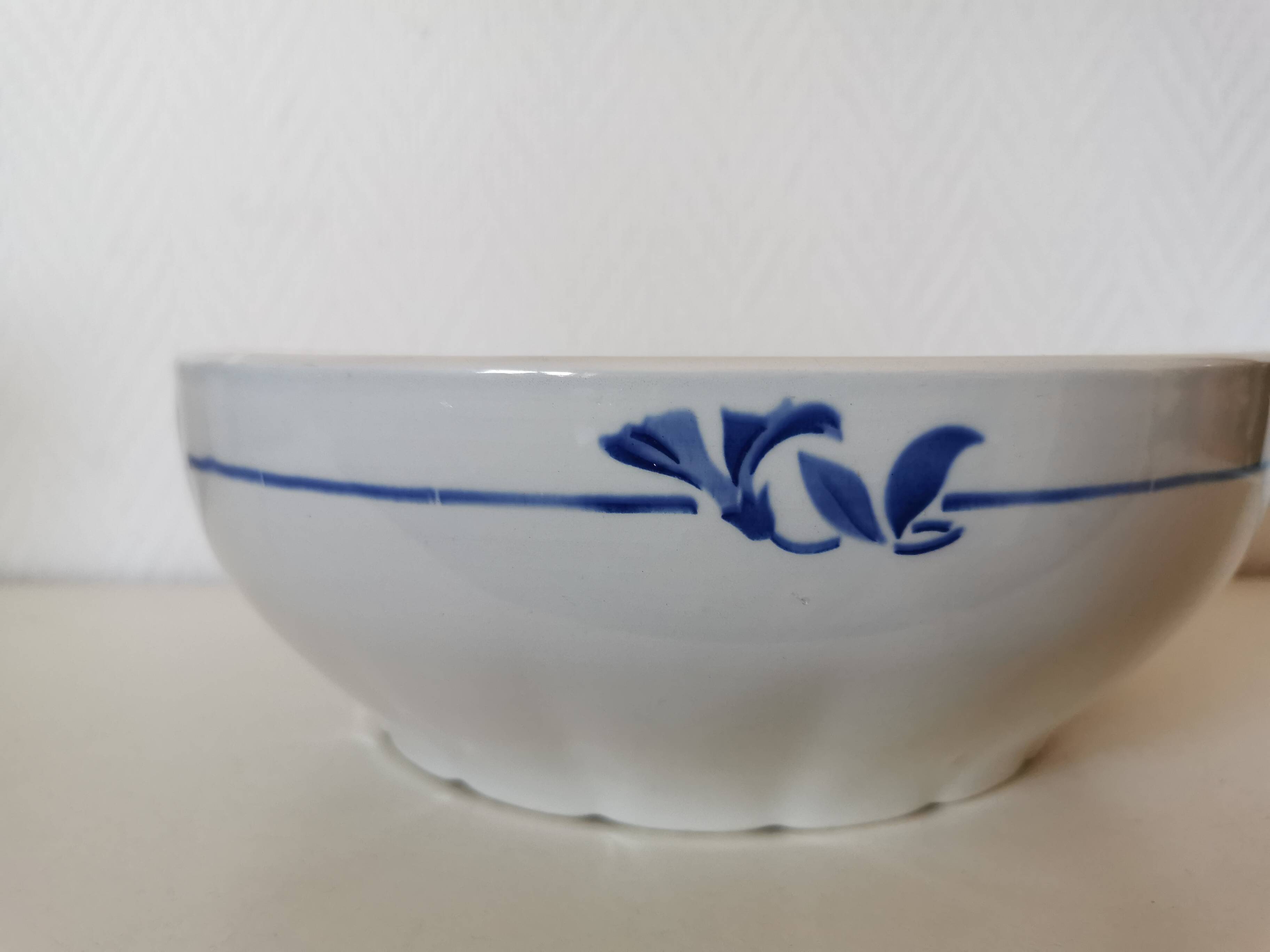 Salad bowl, porcelain bowl Creil et Montereau blue flower