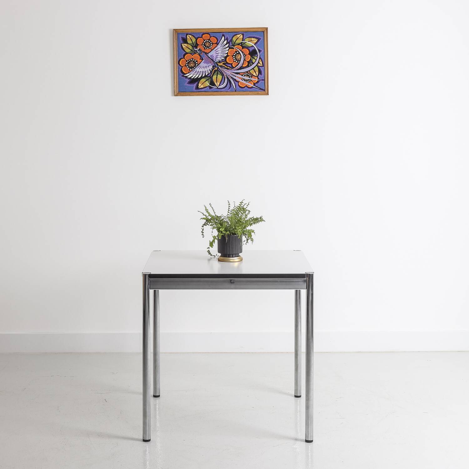 Square table in chromed steel - USM Haller