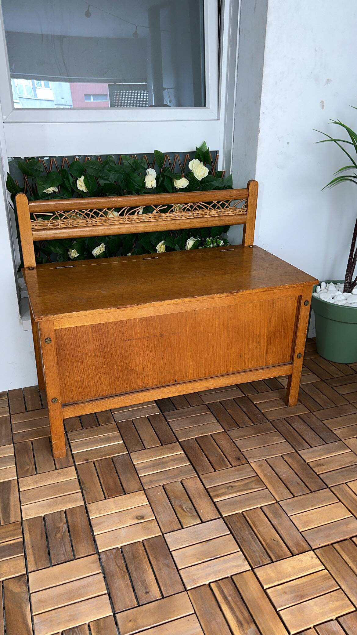 Vintage wooden chest/bench from the 60s/70s.
