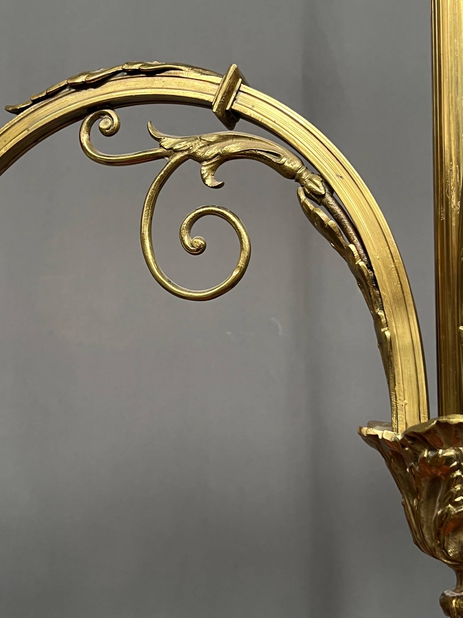 Louis XV style chandelier. Solid gilded bronze.