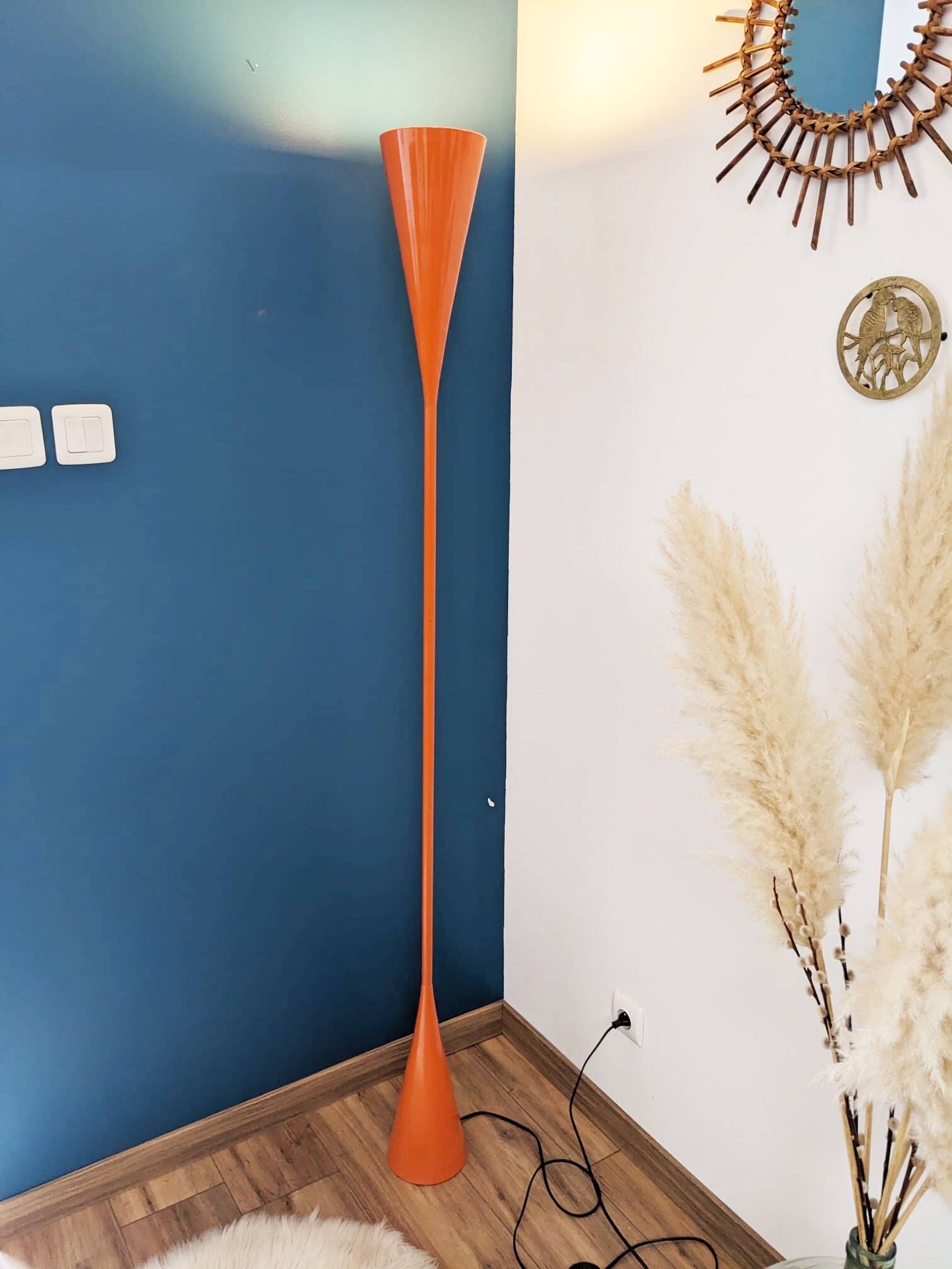 Mathias diabolo lamp