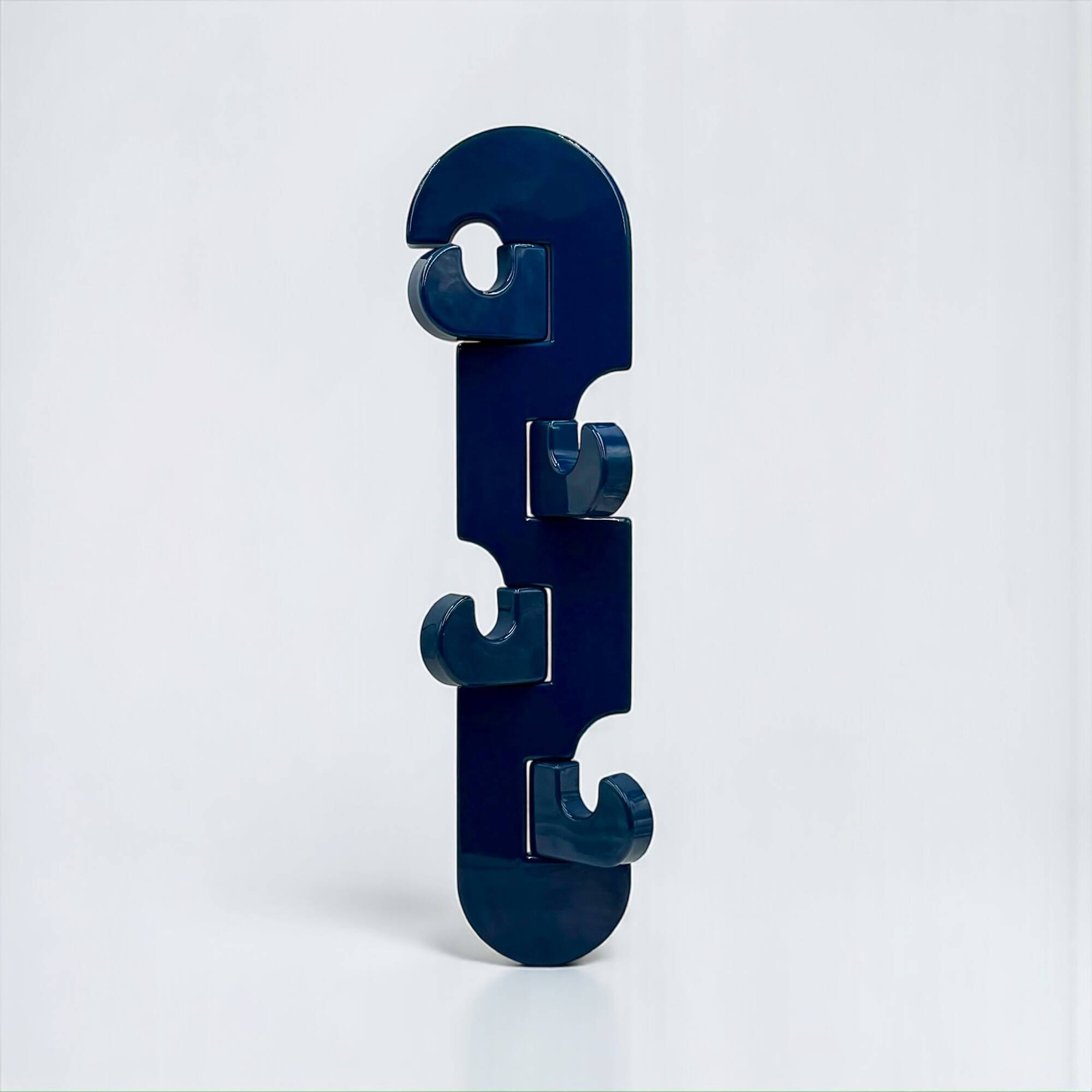 Porte-manteau mural vertical bleu Visiva Milano Italie années 70